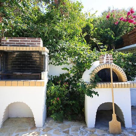 Villa Oasis Kamilari Exterior photo